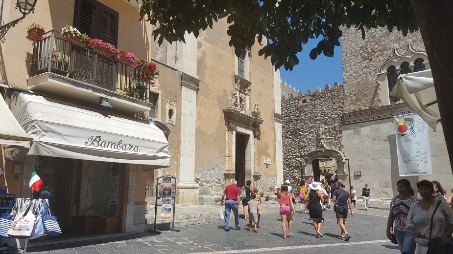 taormina corso umberto
